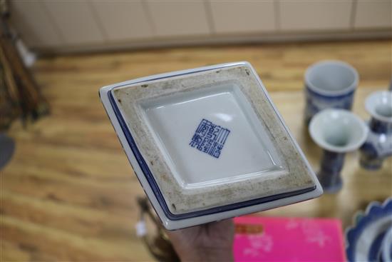 A quantity of mixed blue and white Chinese ceramics tallest 23cm